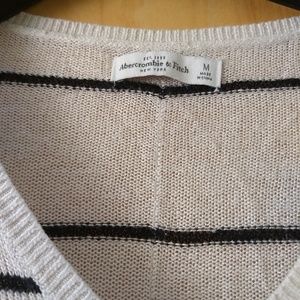 Abercrombie & Fitch Tops - Top Abercrombie & Fitch Tops - Top